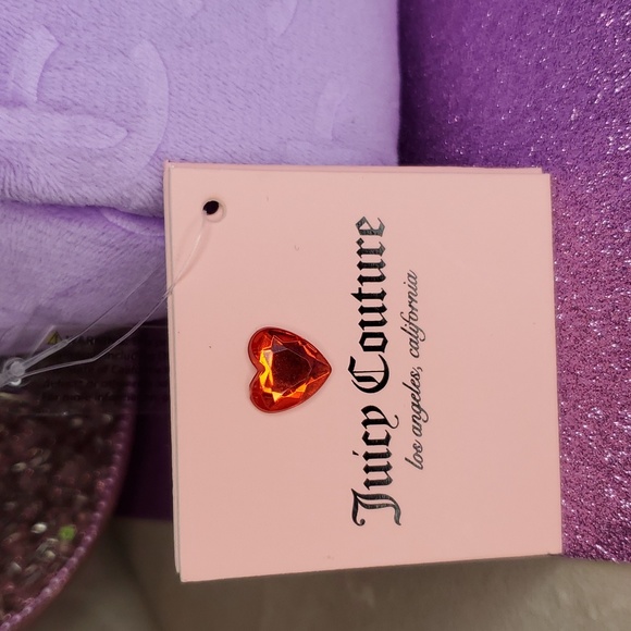 🎉HP🎉Juicy Couture 💜NWT💜 Lavender Purple Velour Cosmetic Bag!💜💜💜 - Picture 3 of 13